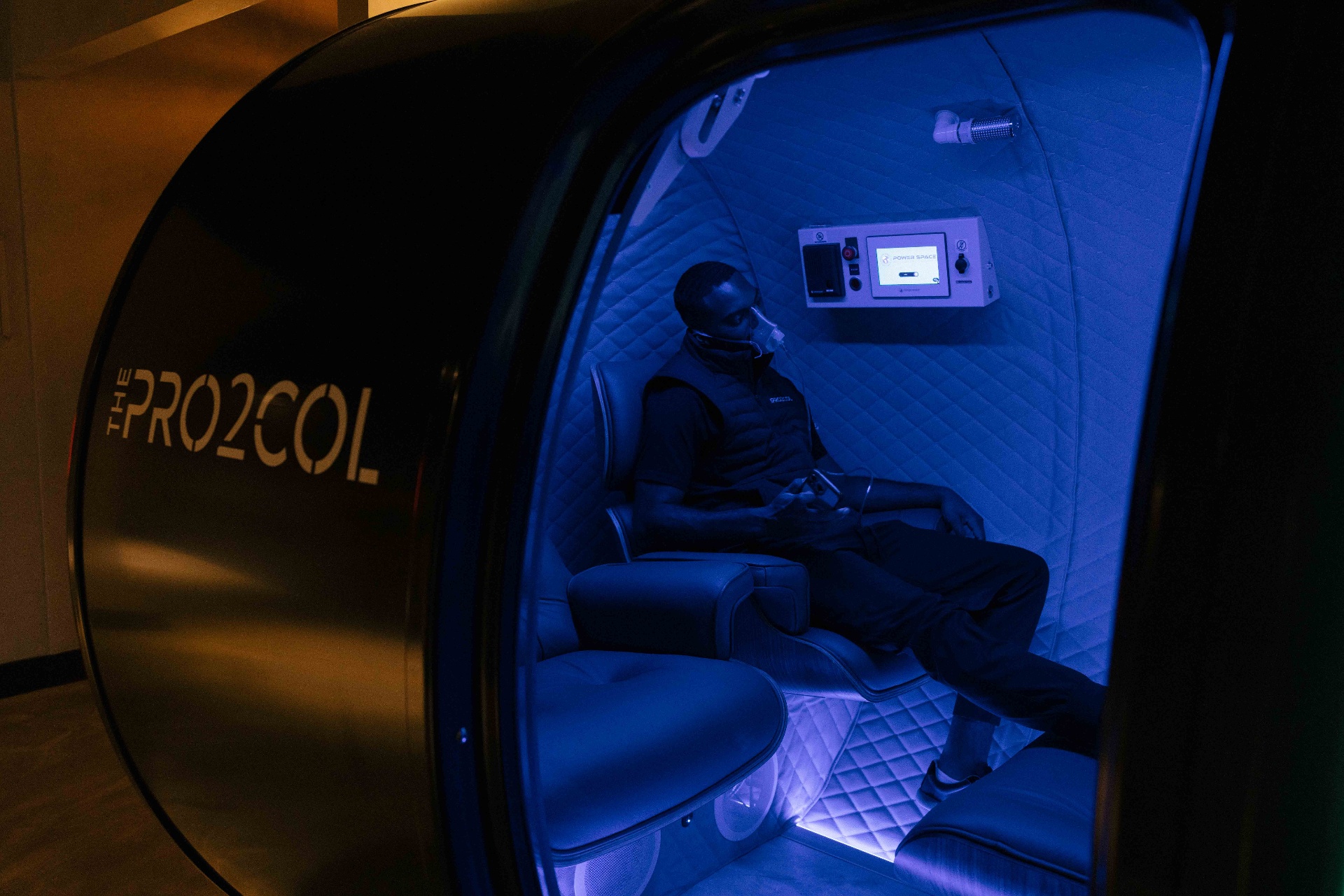 Hyperbaric oxygen chamber